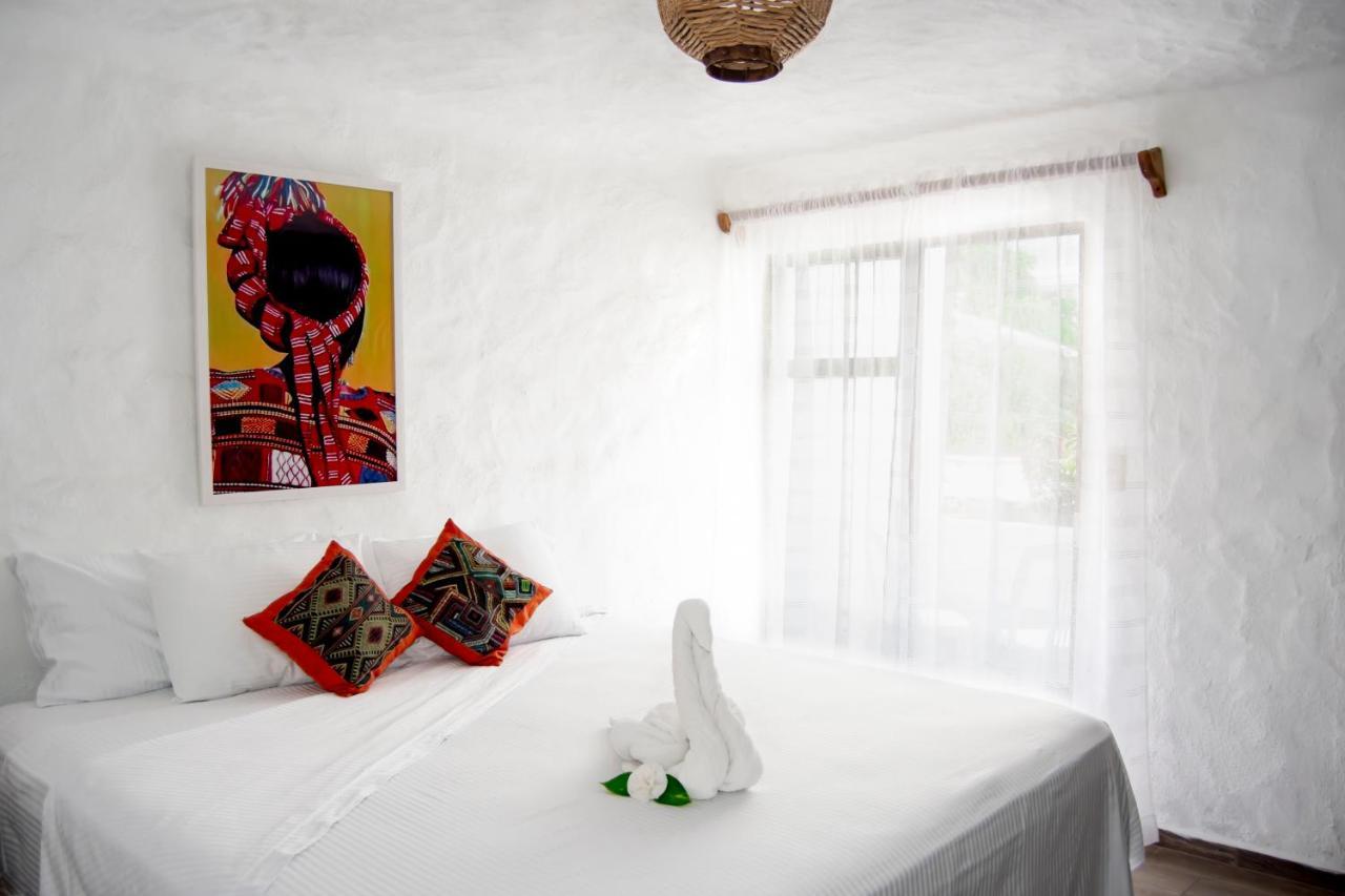 Petit Hotel Pilitas (Adults Only) Puerto Vallarta Ngoại thất bức ảnh