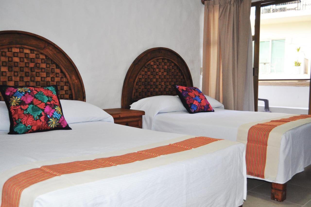 Petit Hotel Pilitas (Adults Only) Puerto Vallarta Ngoại thất bức ảnh