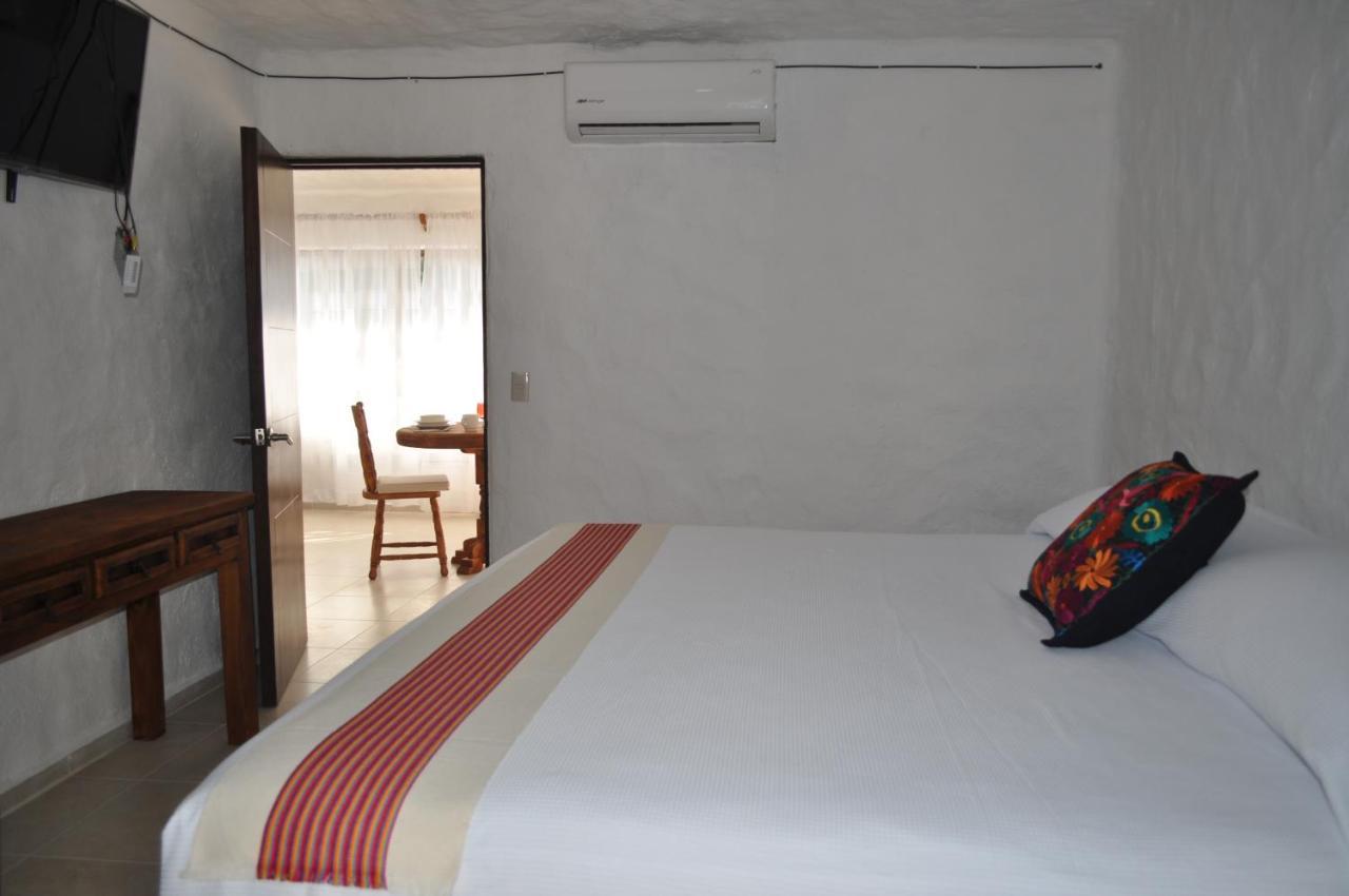 Petit Hotel Pilitas (Adults Only) Puerto Vallarta Ngoại thất bức ảnh